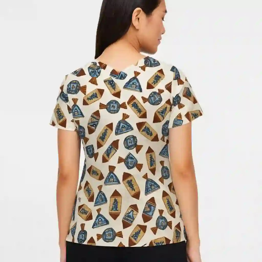 Unisex Christmas Treat Print Scrub Top – Festive Candy & Gift Pattern Medical Uniform